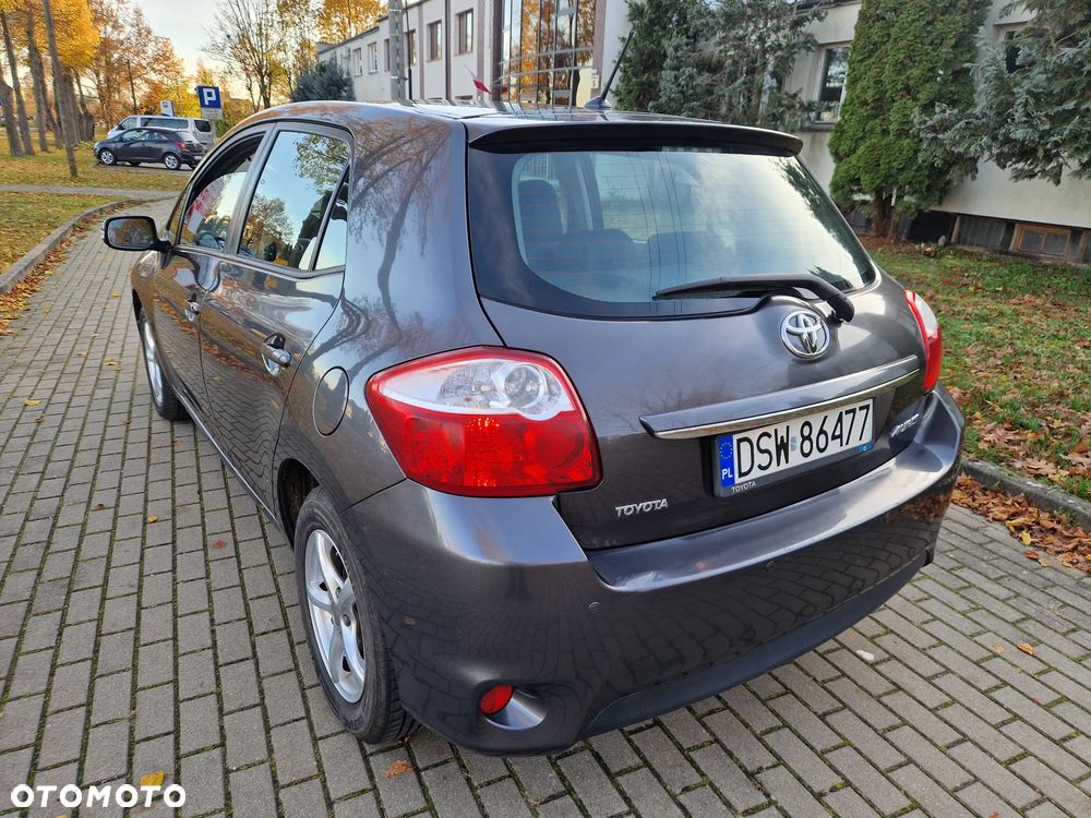 Toyota Auris 1.33 VVT-i Premium Comfort - 10