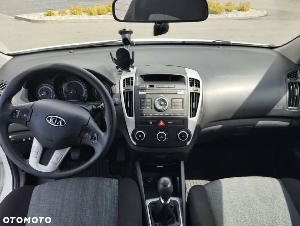 Kia ProCeed Pro_cee'd 1.4 L - 5