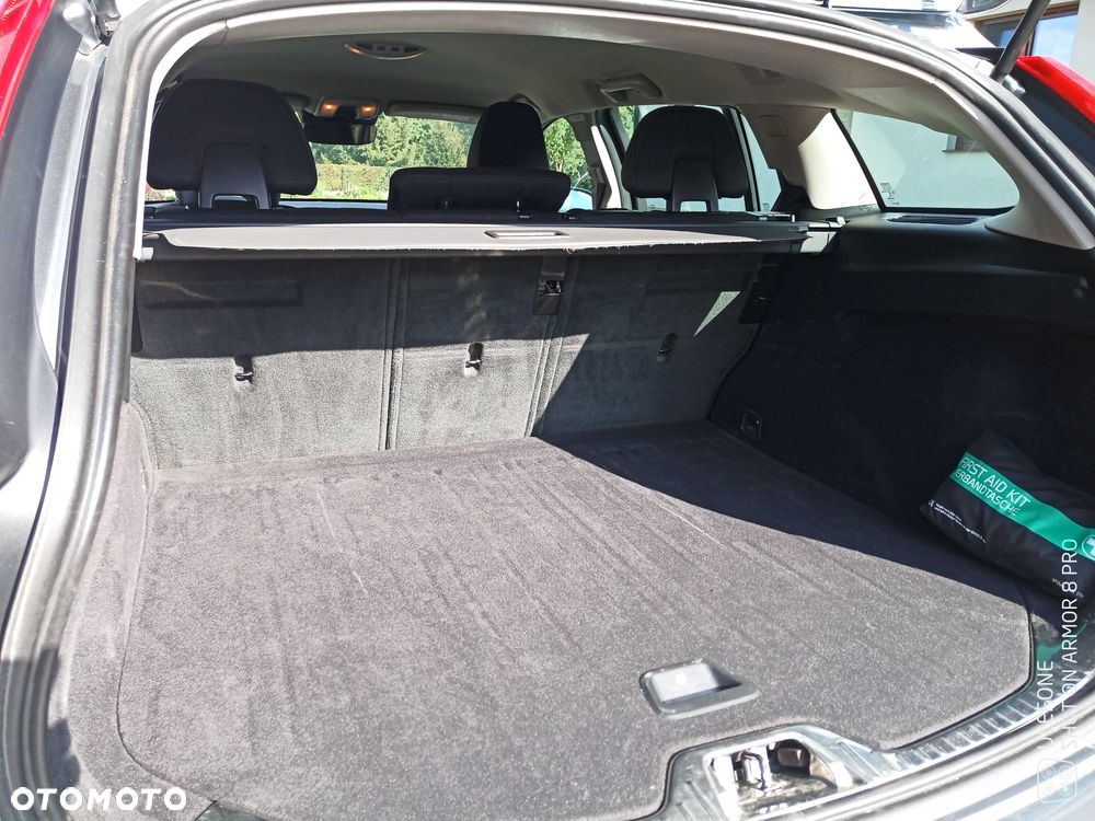 Volvo V60 Cross Country - 8