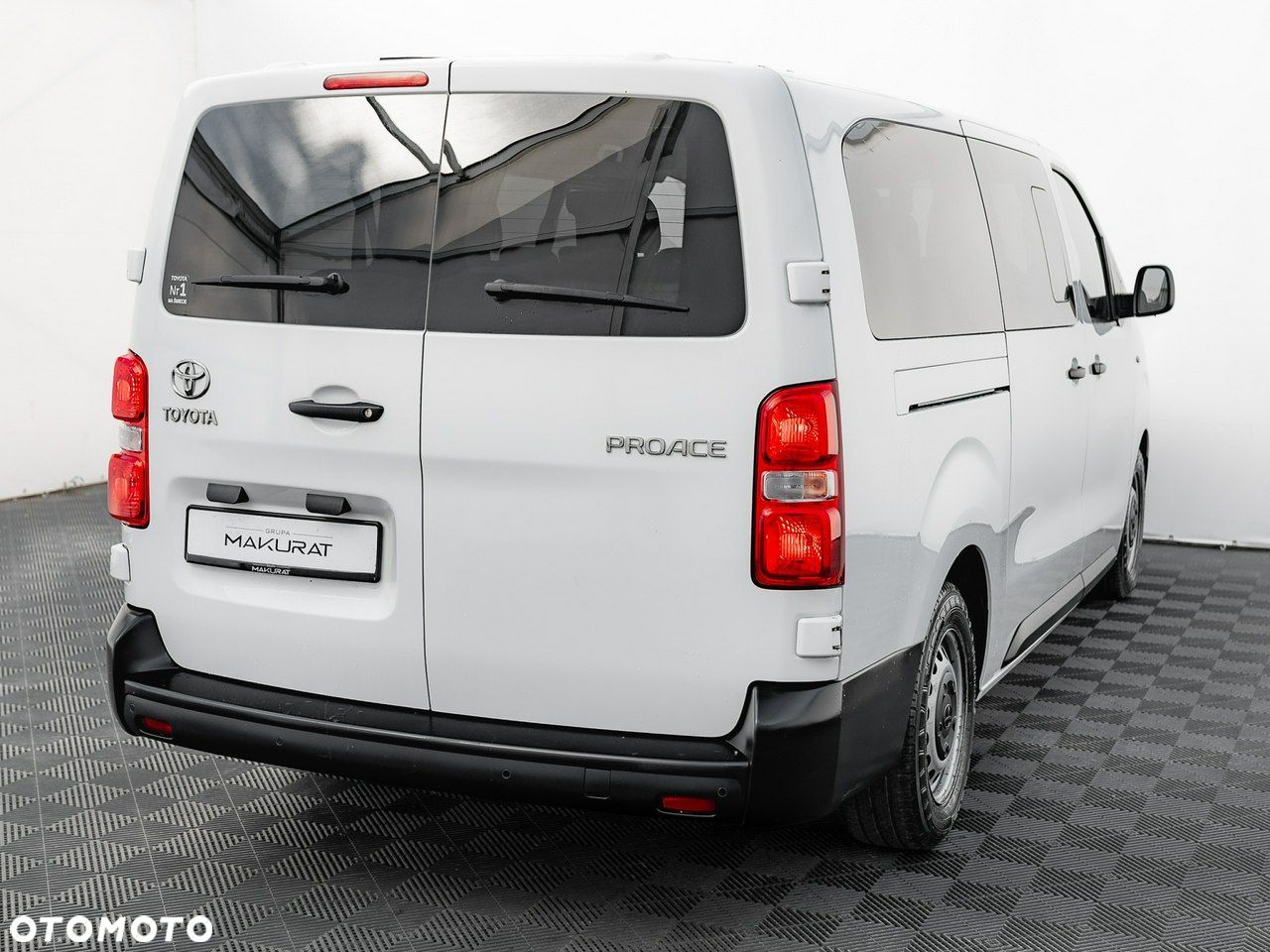 Toyota ProAce Kombi 2.0 D-4D Long 2,8t - 6