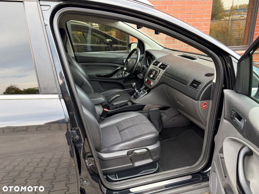Ford Kuga - 12