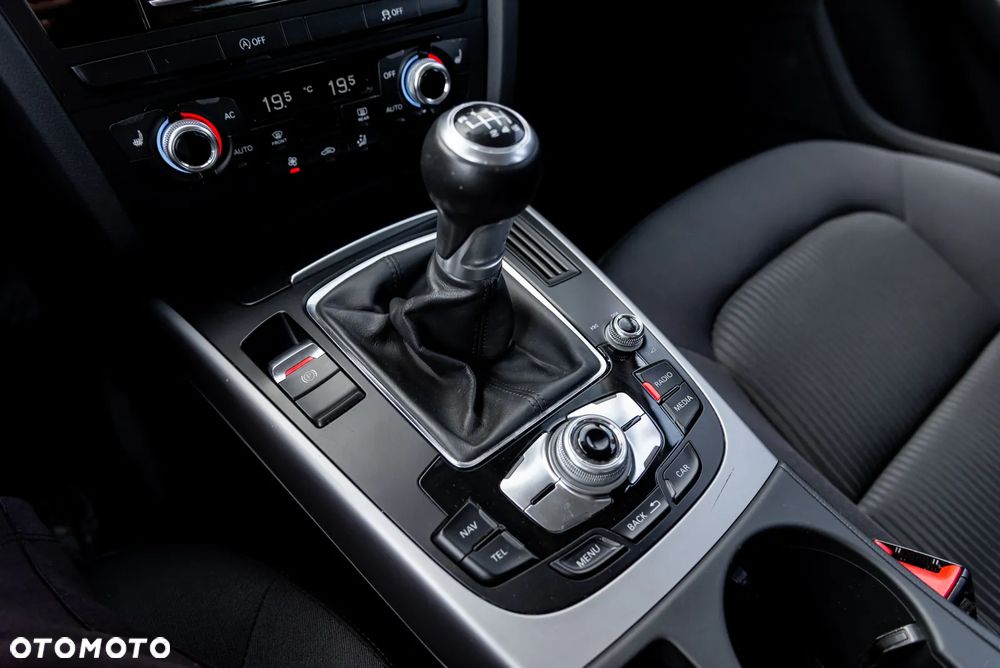 Audi A4 Avant 2.0 TDI DPF quattro Attraction - 38