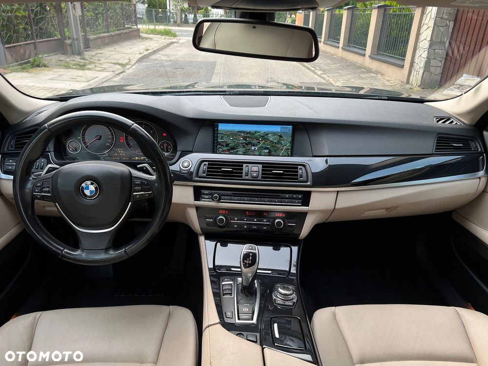 BMW Seria 5 520d Luxury Line - 9
