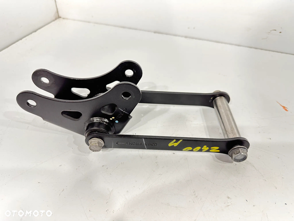 Kołyska wahacz  Kawasaki Z400 Z 400  18-24r