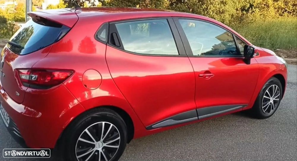 Renault Clio 2015 photo 2