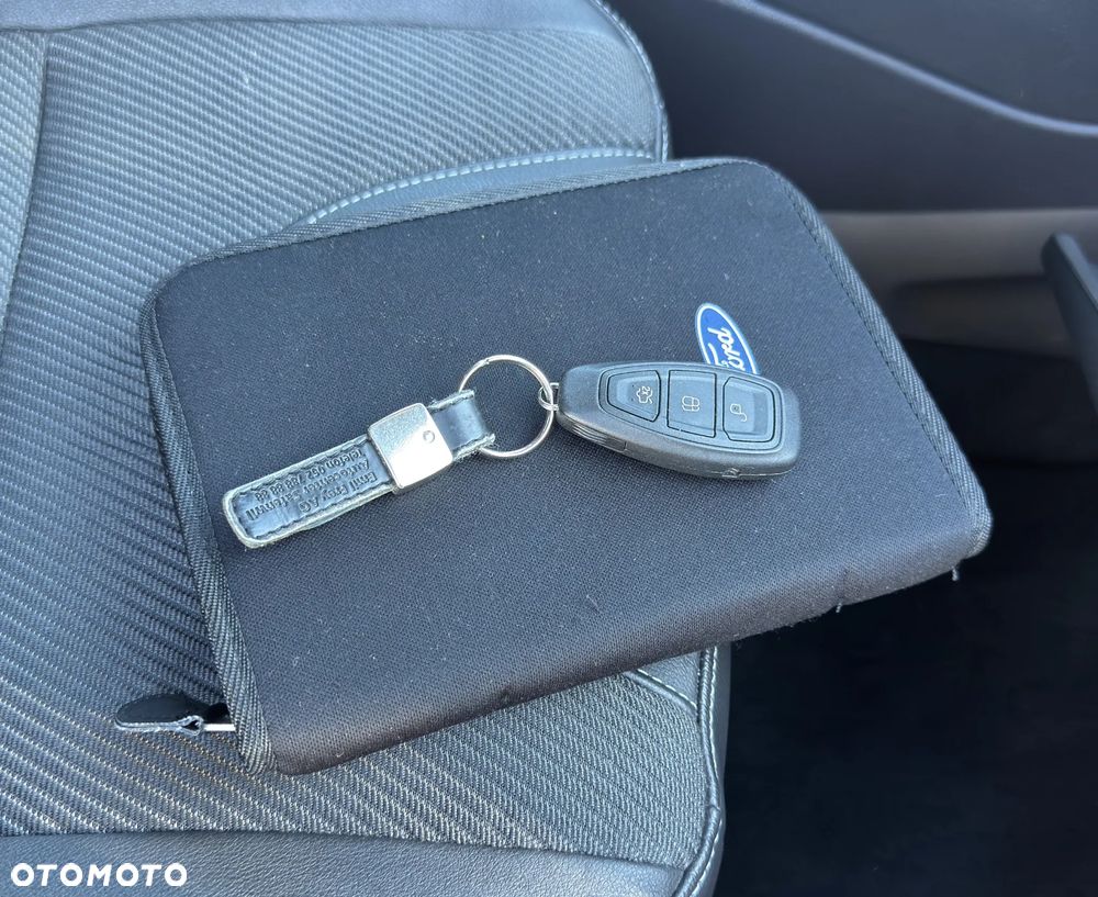 Ford Kuga 2.0 TDCi 4x4 Titanium - 33