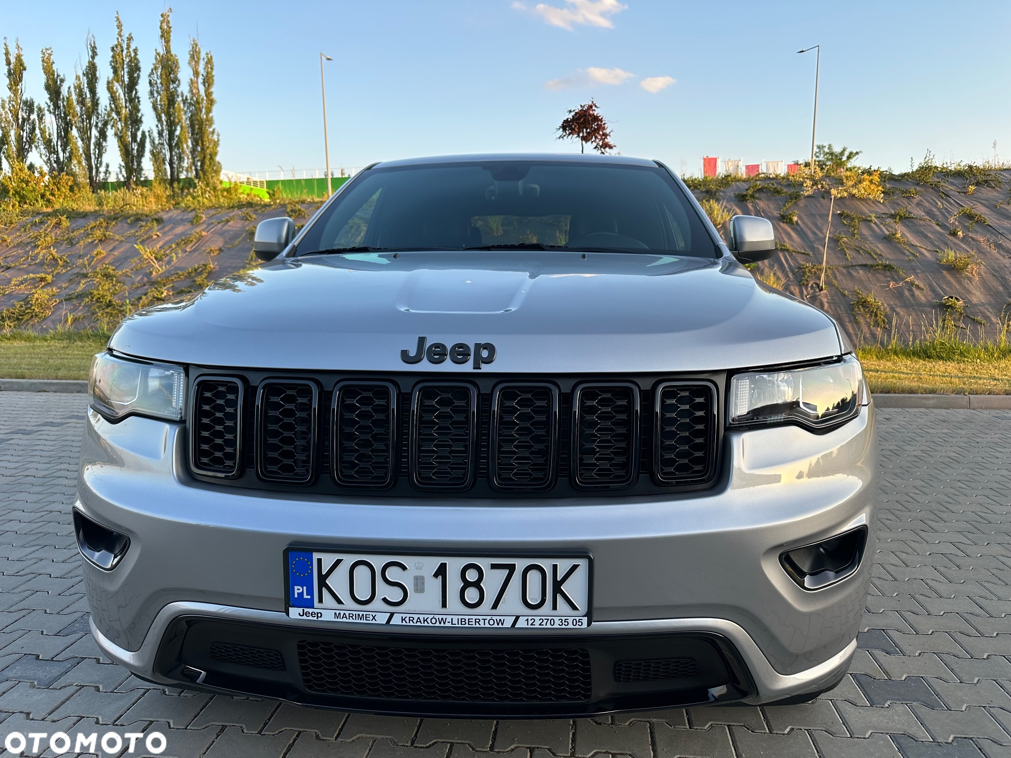 Jeep Grand Cherokee - 19
