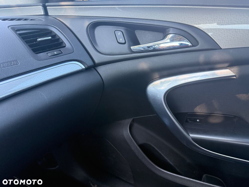 Opel Insignia - 10