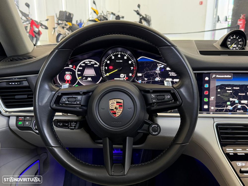 Porsche Panamera 4 E-Hybrid Platinum Edition - 25