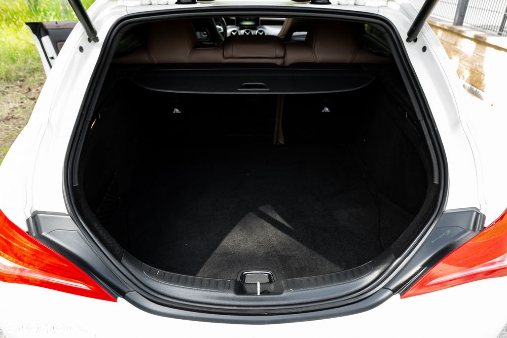 Mercedes-Benz CLA ver-250-amg-line - 15