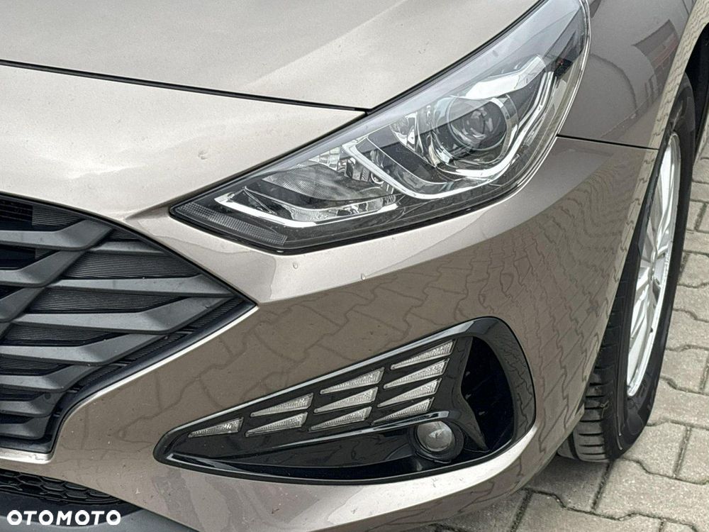 Hyundai i30 1.5 DPI Classic + - 9