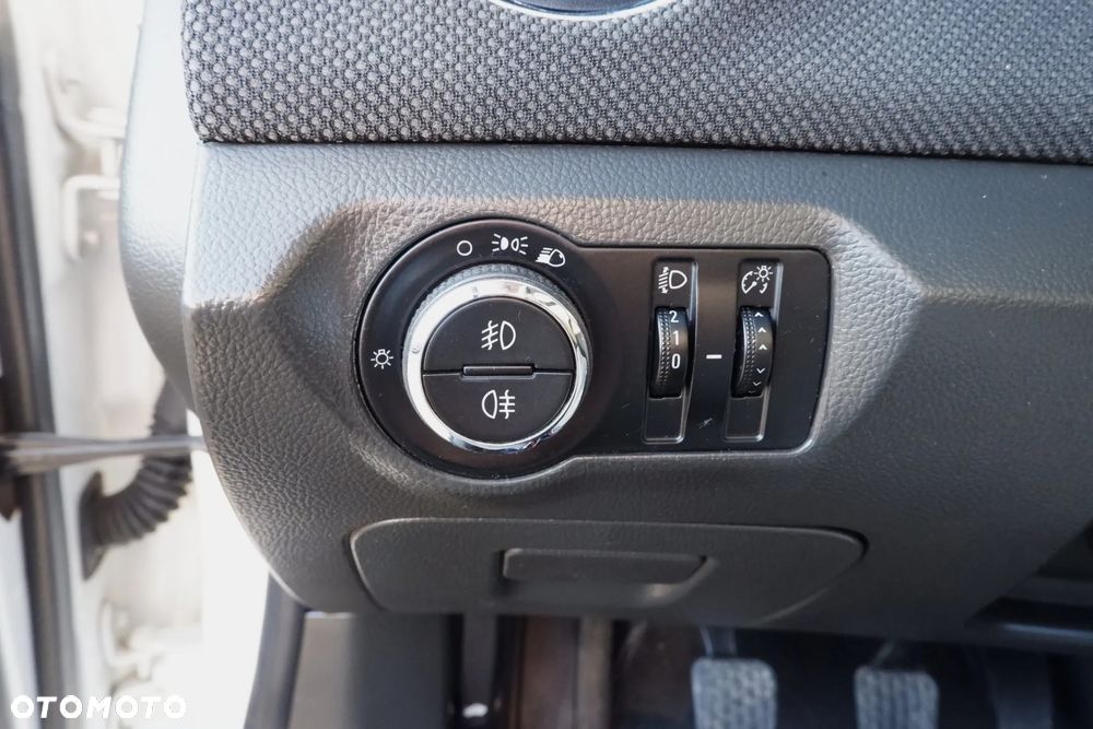 Chevrolet Cruze 1.7 LT - 15