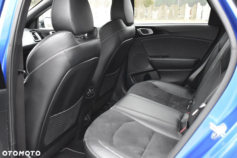 Kia Ceed 1.5 T-GDI DCT7 OPF GT Line - 19