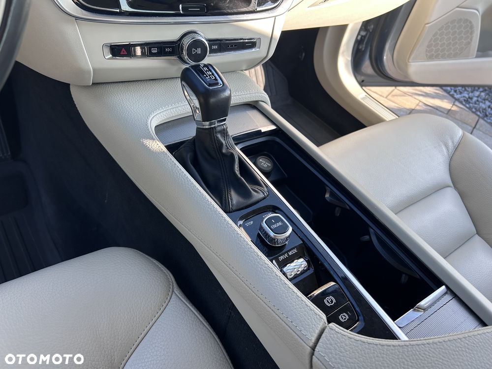 Volvo S90 D5 AWD Inscription - 14
