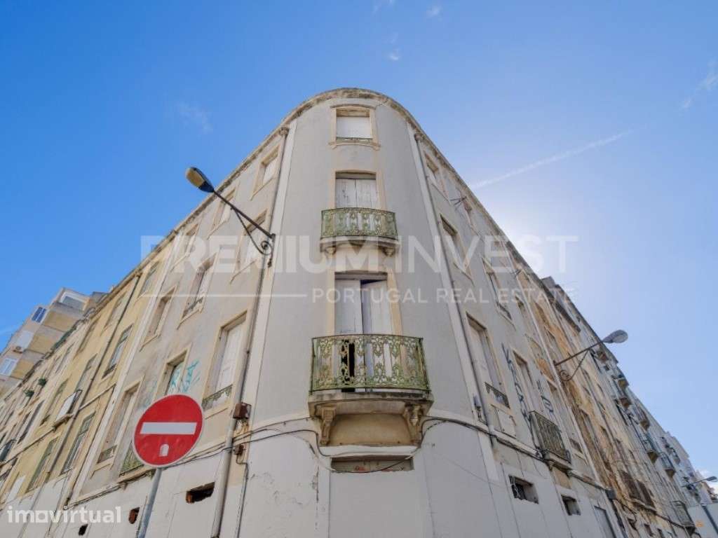 Dois edifícios com mais de 950 m2 em Arroios no centro de Lisboa - Grande imagem: 4/14