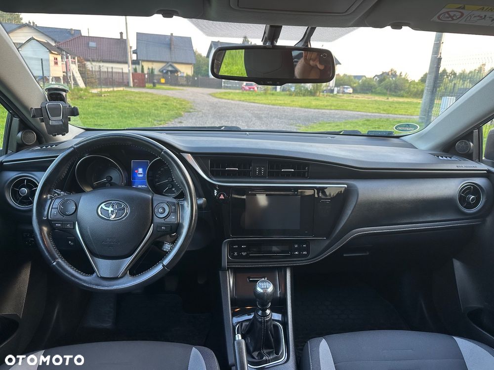 Toyota Auris 1.6 D-4D Premium - 7