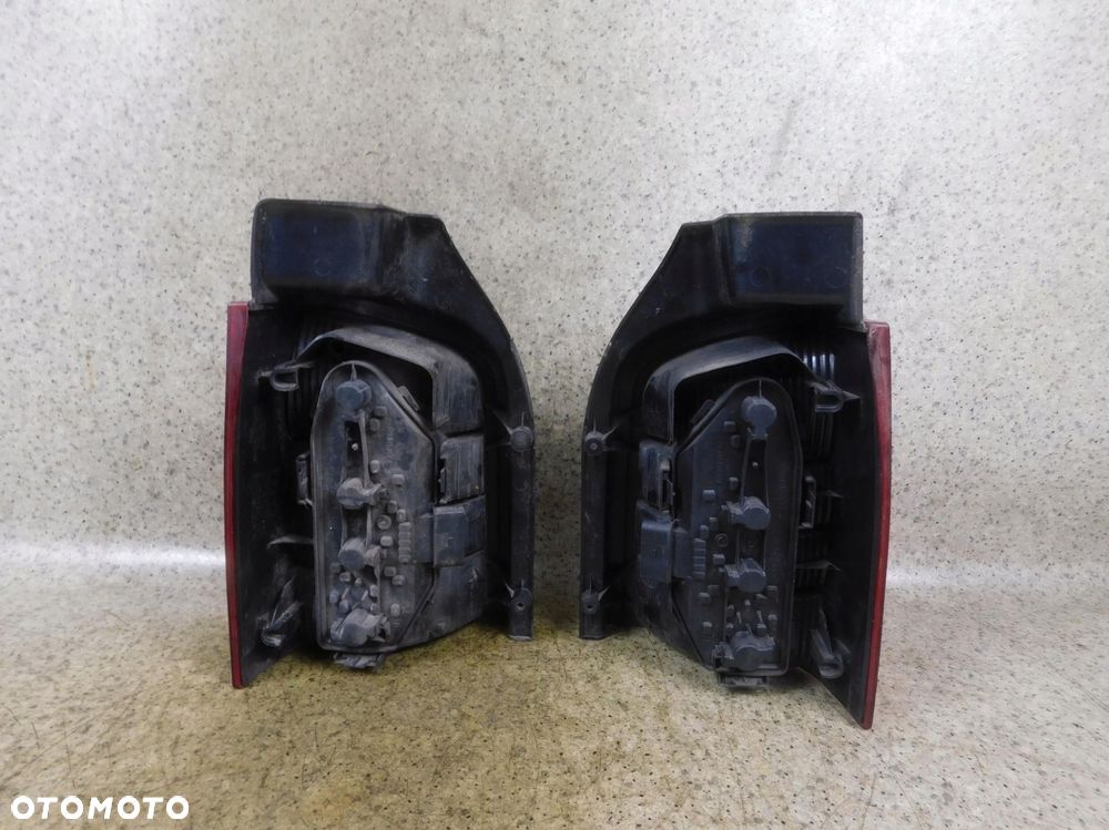 Lampa Lampy Tyłlewa Prawa Vw Transpoter T5 1.9 Tdi 2003-2009 - 2