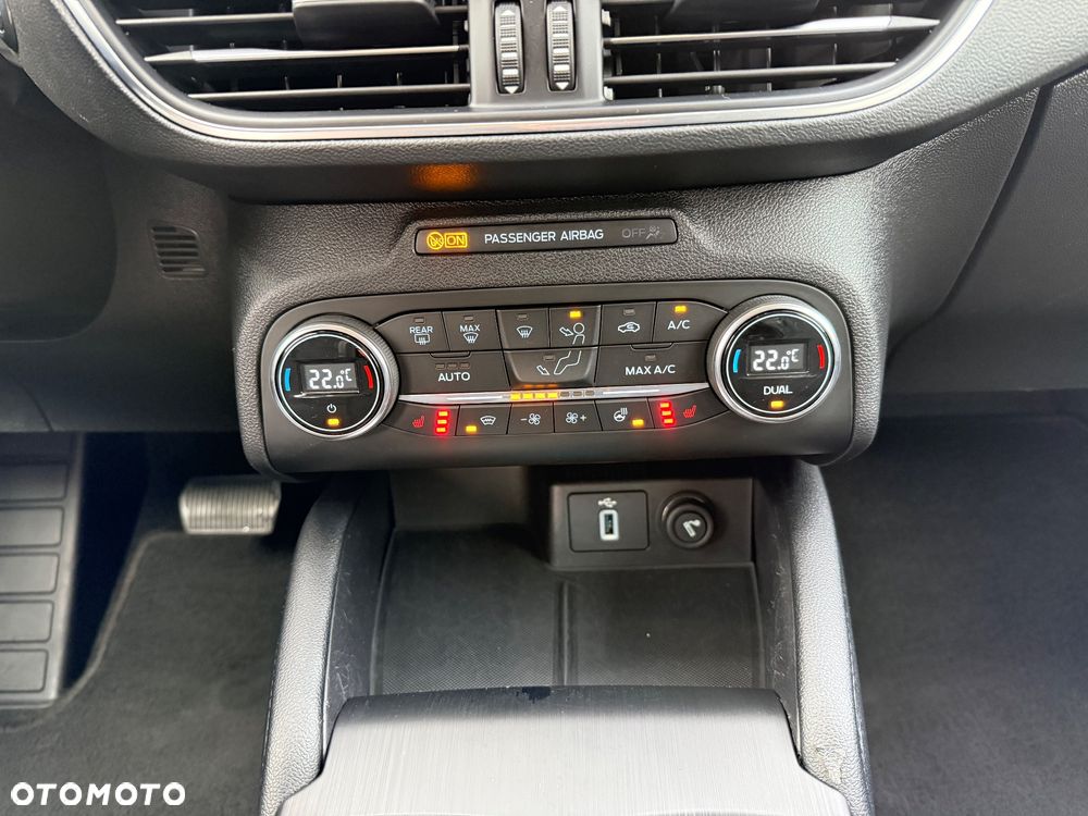 Ford Focus 1.5 EcoBlue Start-Stopp-System TITANIUM X - 22