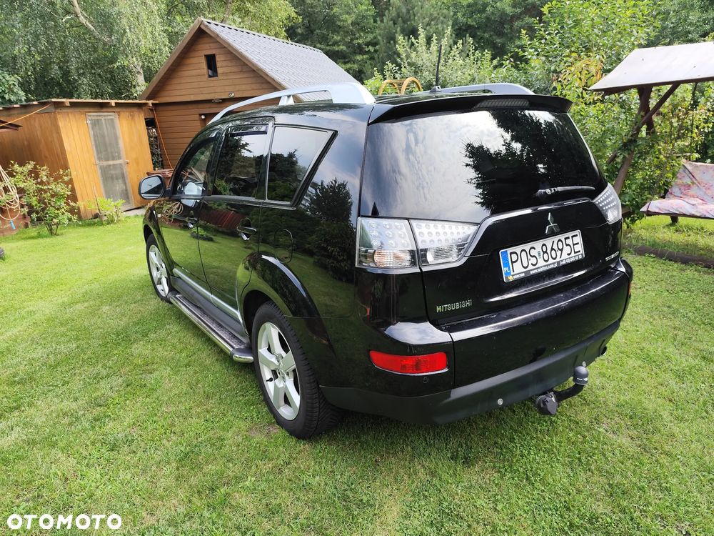 Mitsubishi Outlander - 4
