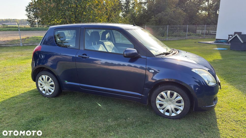 Suzuki Swift 2007 photo 3