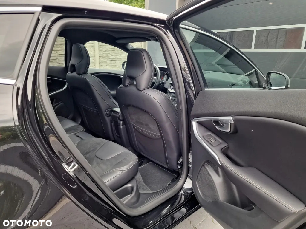 Volvo V40 T3 Geartronic RDesign - 25