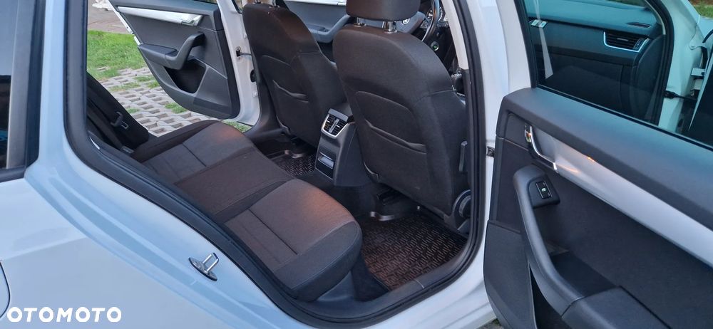 Skoda Octavia 2.0 TDI Style DSG - 11