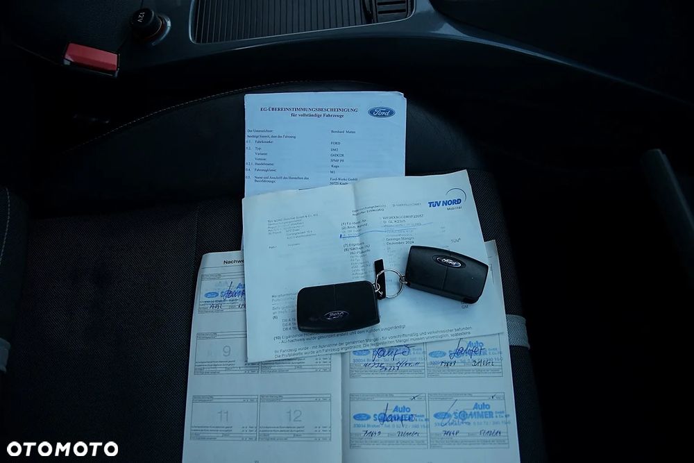 Ford Kuga - 37