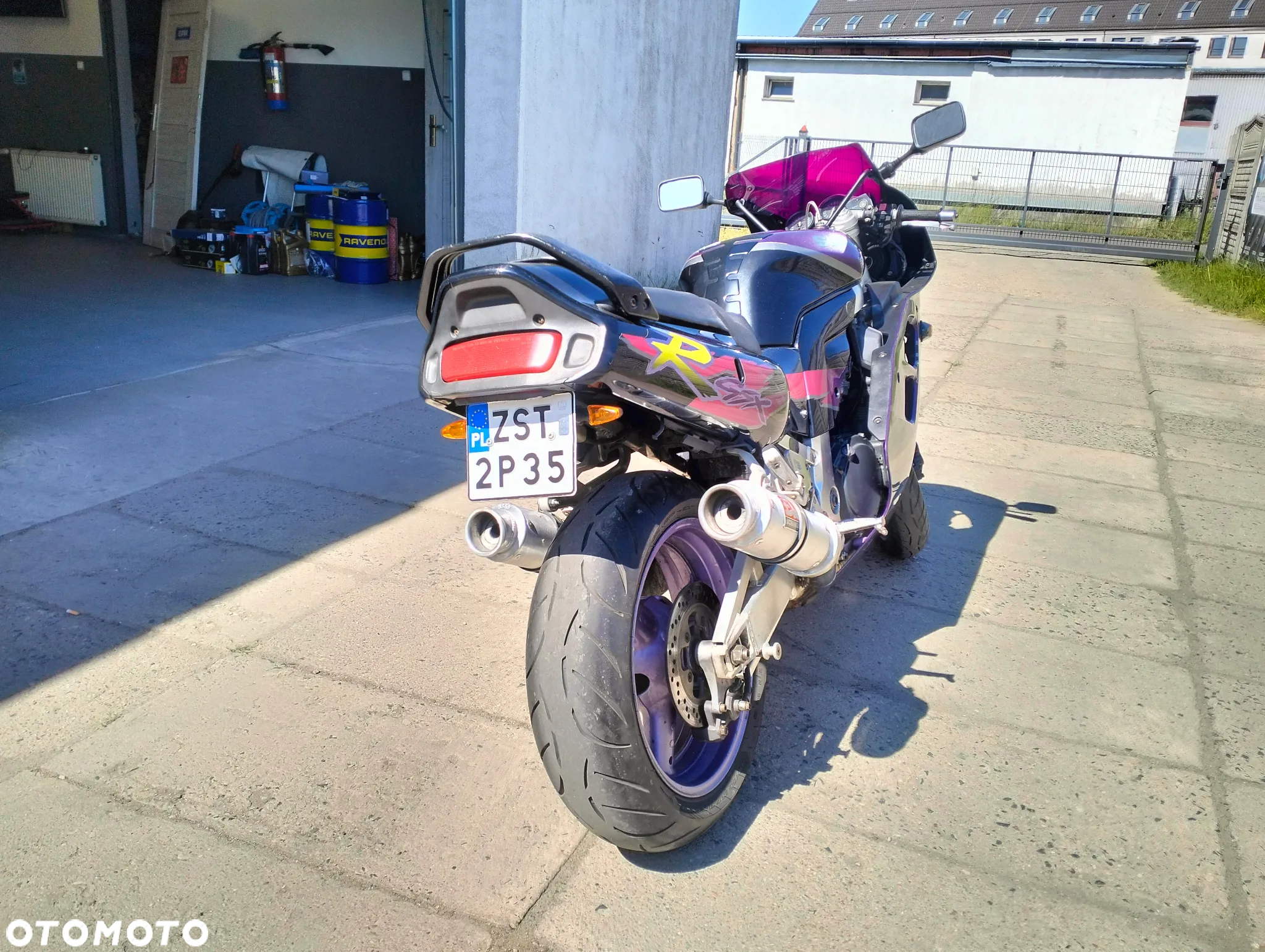 Suzuki GSX-R - 3