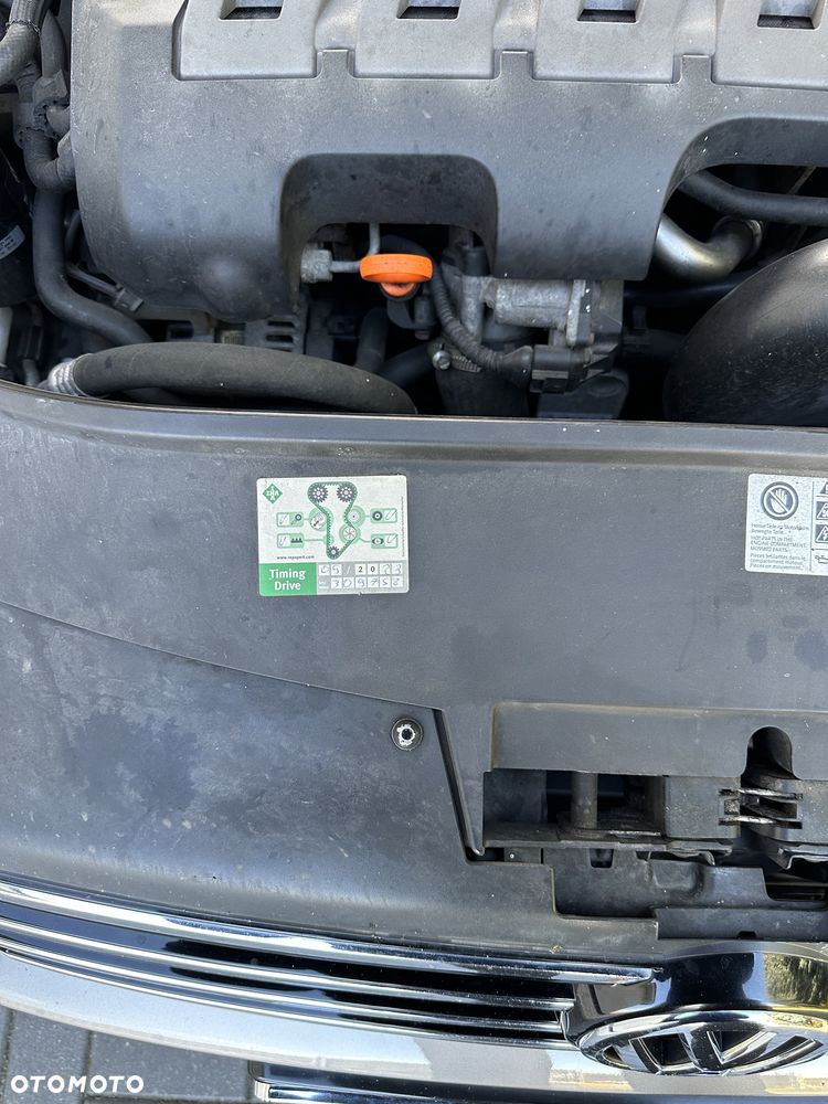 Volkswagen Passat - 14