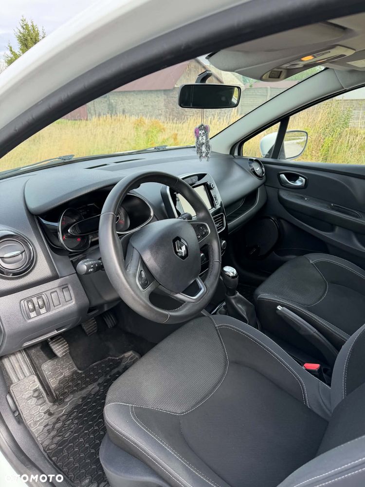 Renault Clio - 7