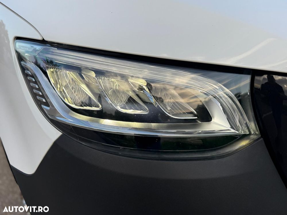 Mercedes-Benz Sprinter - 12