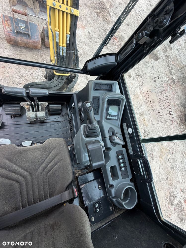 Yanmar ViO 33 - 17