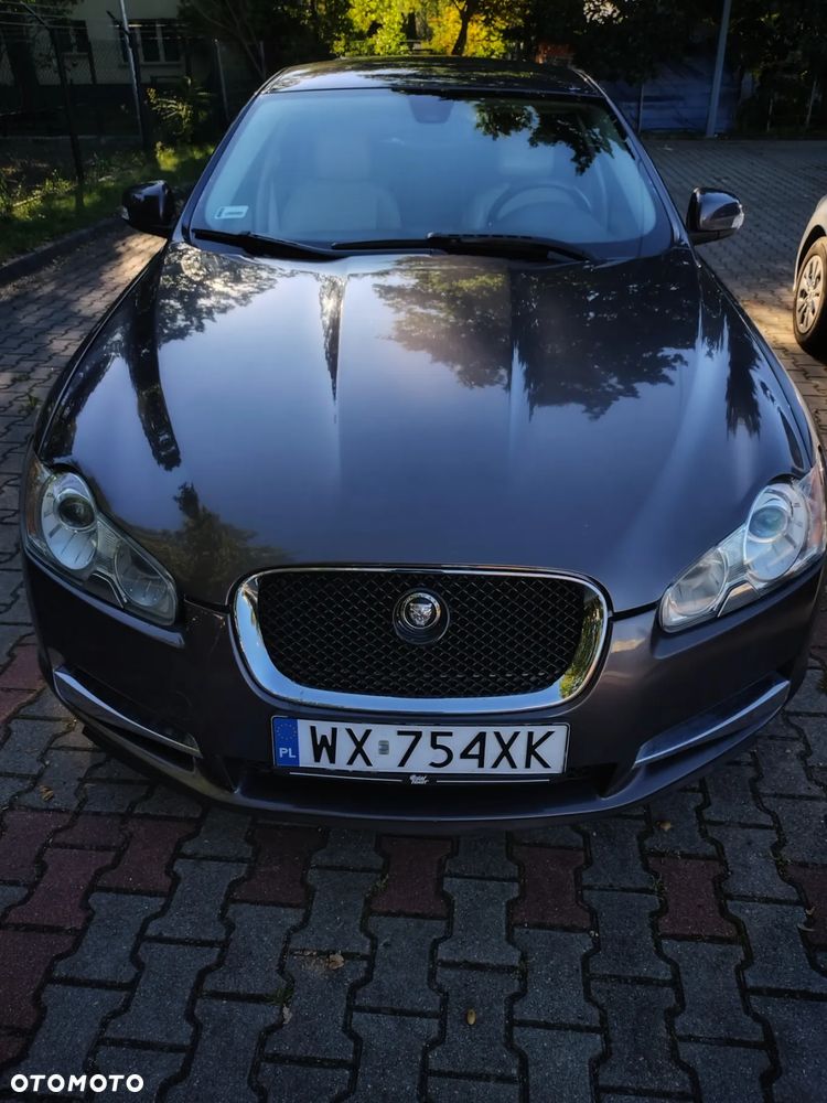 Jaguar XF 2.7 V6 D Premium Luxury - 5