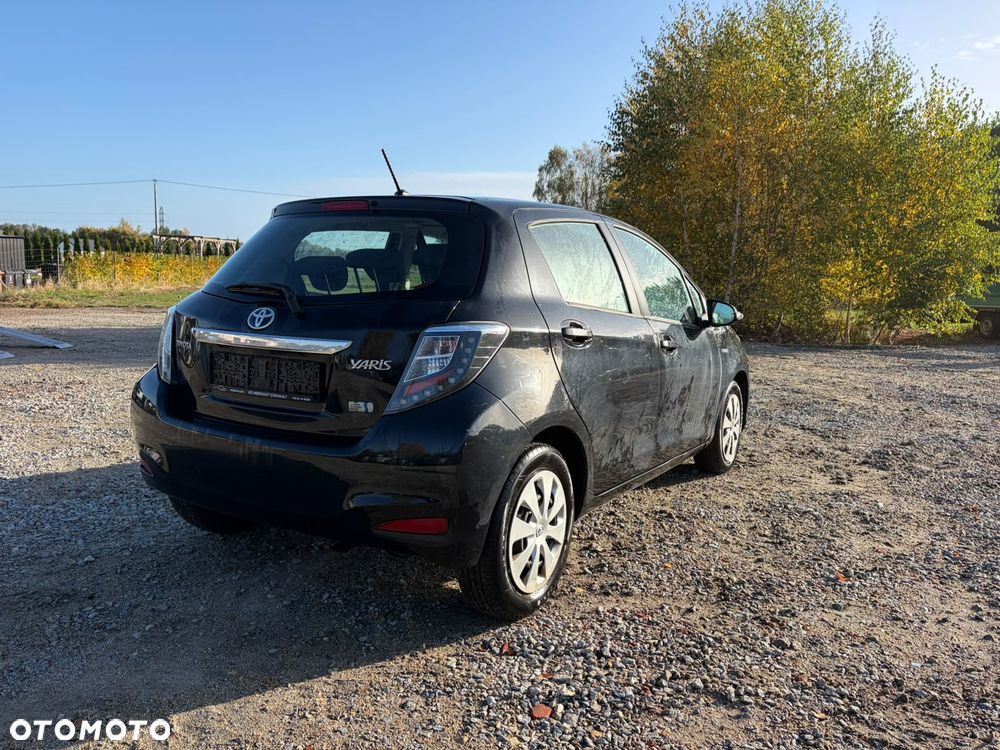 Toyota Yaris - 4