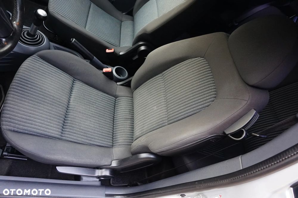 Mitsubishi Colt - 27