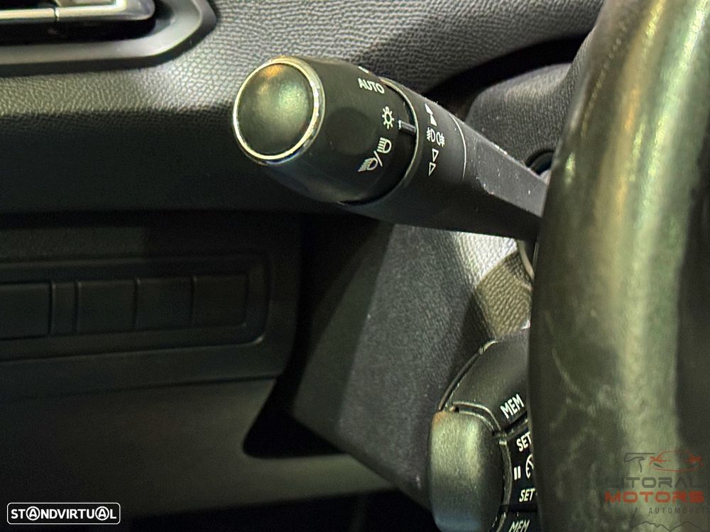 Peugeot 308 SW 1.6 BlueHDi Allure - 23