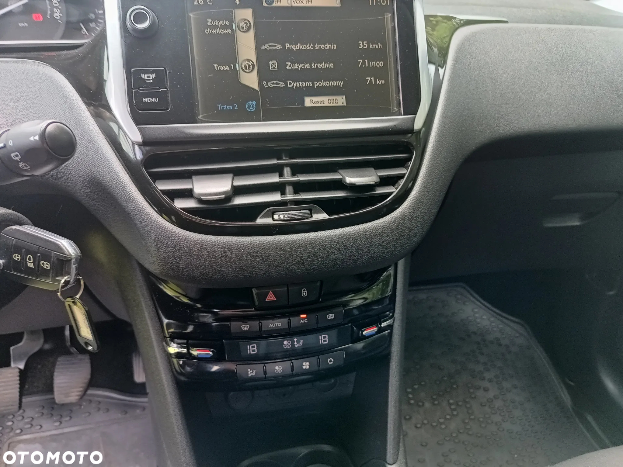Peugeot 208 1.2 PureTech Active - 12