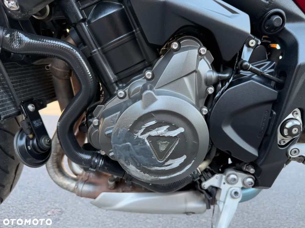 Triumph Street Triple - 24