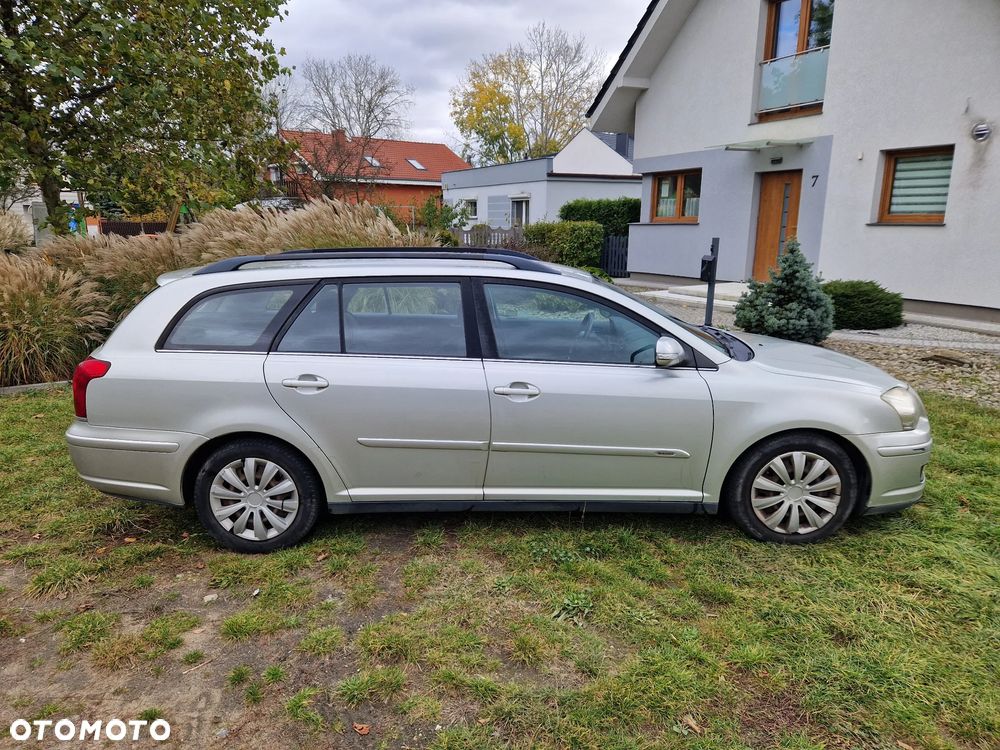 Toyota Avensis 1.6 VVT-i Terra - 12