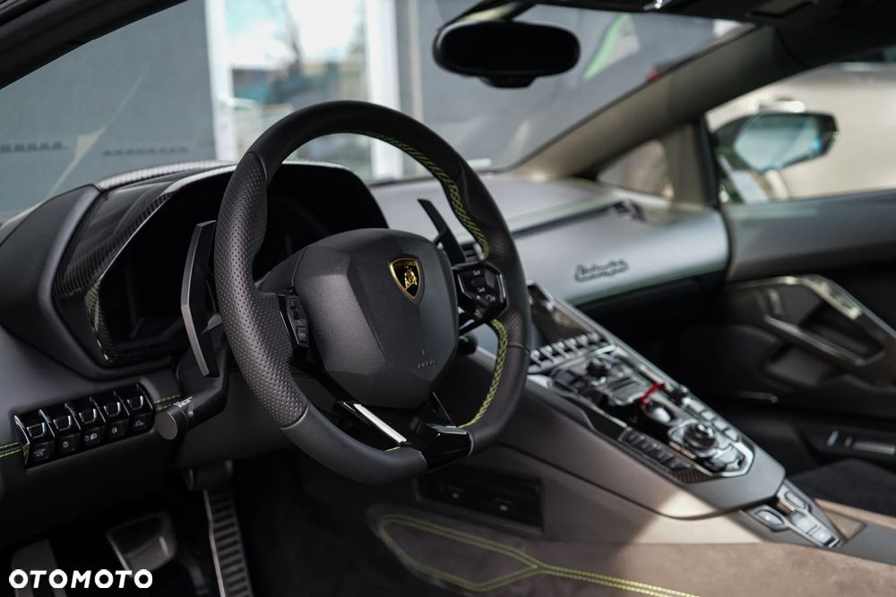 Lamborghini Aventador S - 13