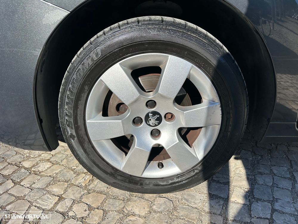 Peugeot 5008 1.6 E-HDi 7L Allure 2-Tronic - 13