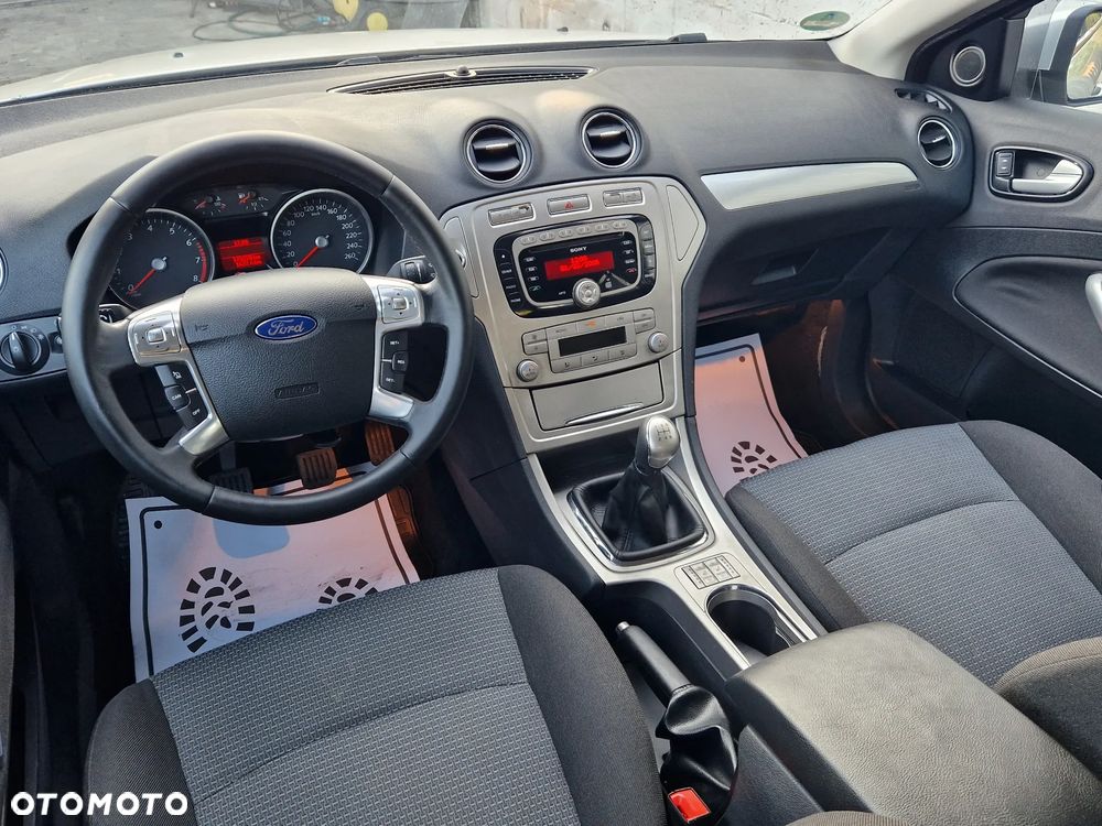 Ford Mondeo 2.0 Viva Titanium - 16