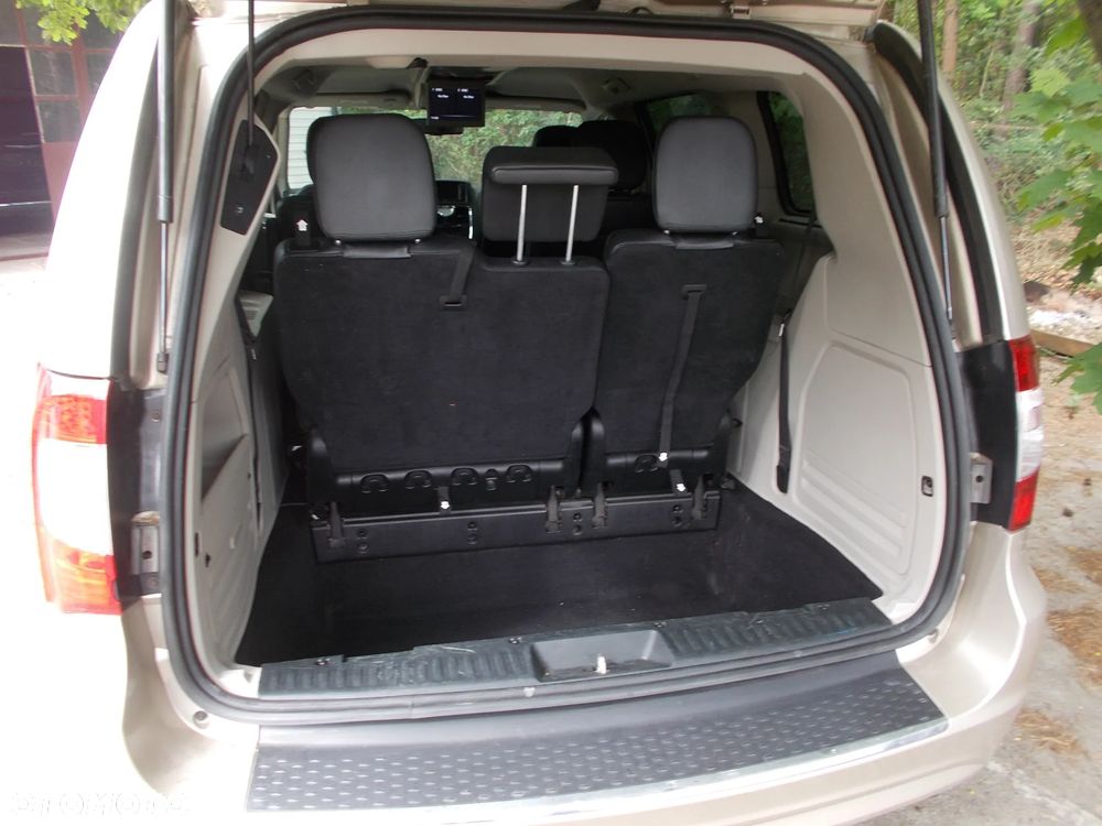 Chrysler Town & Country 3.6 Touring - 17