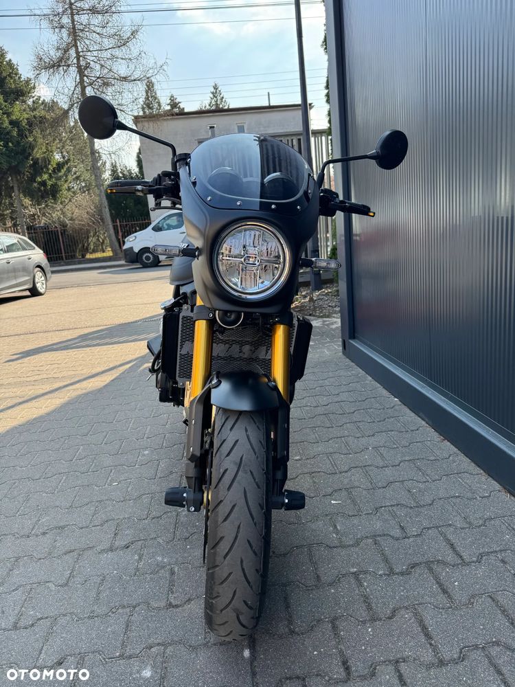 Kawasaki Z 900 RS - 10