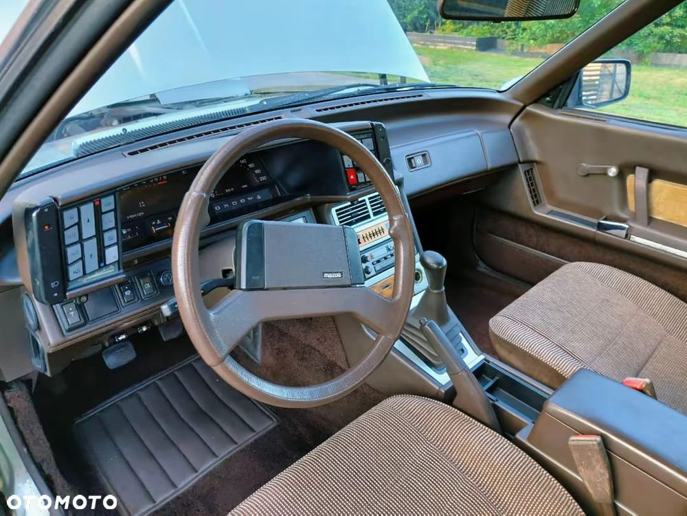 Mazda 929 - 10