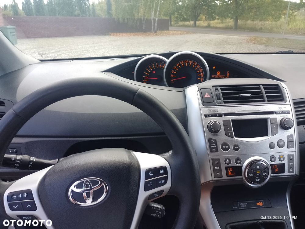 Toyota Verso 1.8 Executive - 10