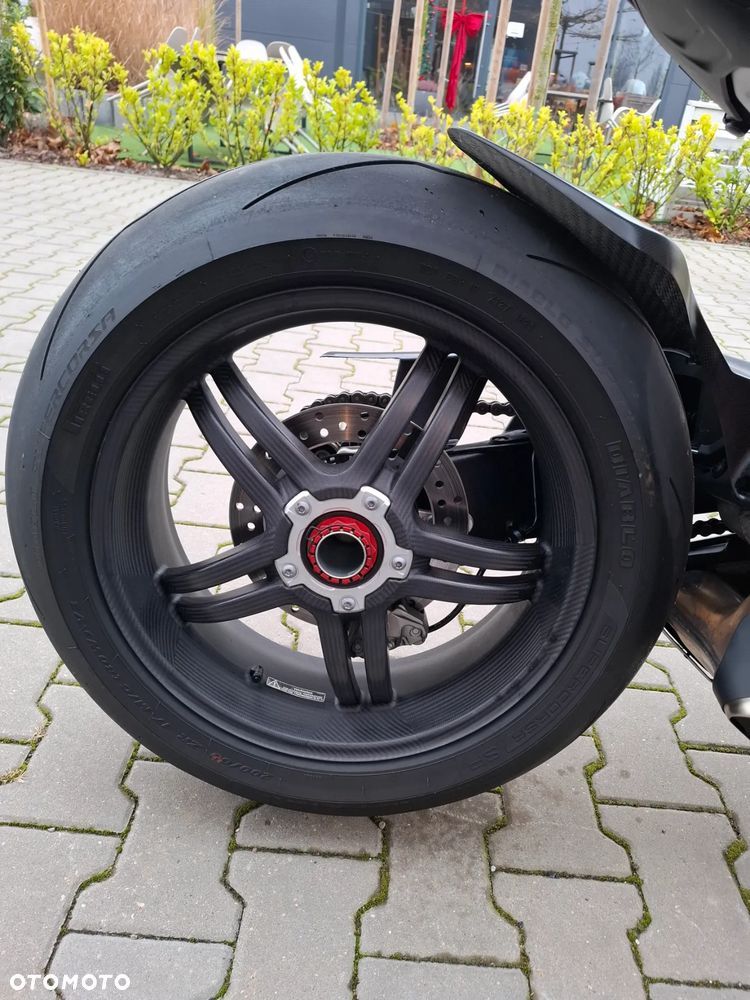 Ducati Streetfighter V4 - 37