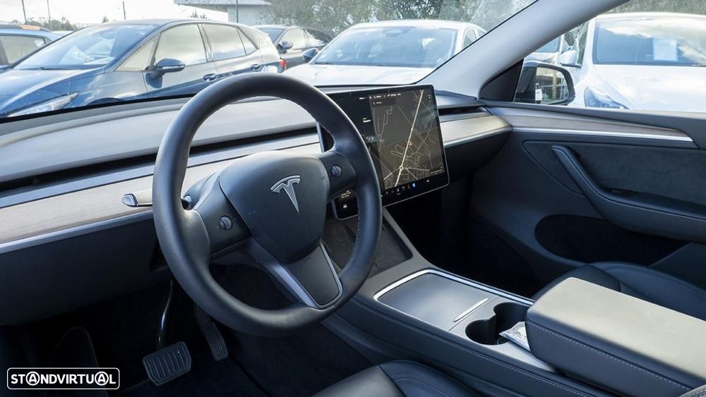 Tesla Model Y Long Range Dual Motor AWD - 21
