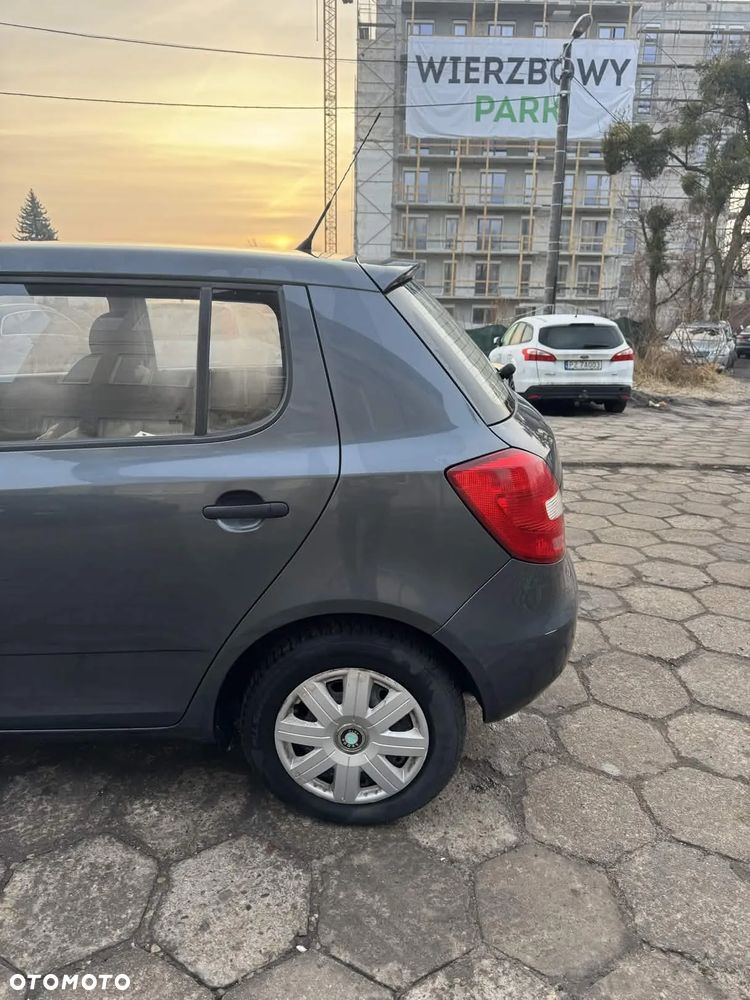 Skoda Fabia - 10