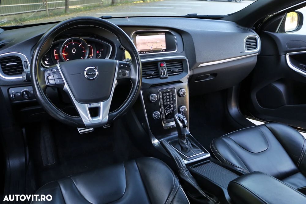 Volvo V40 D3 Aut. R-Design - 20